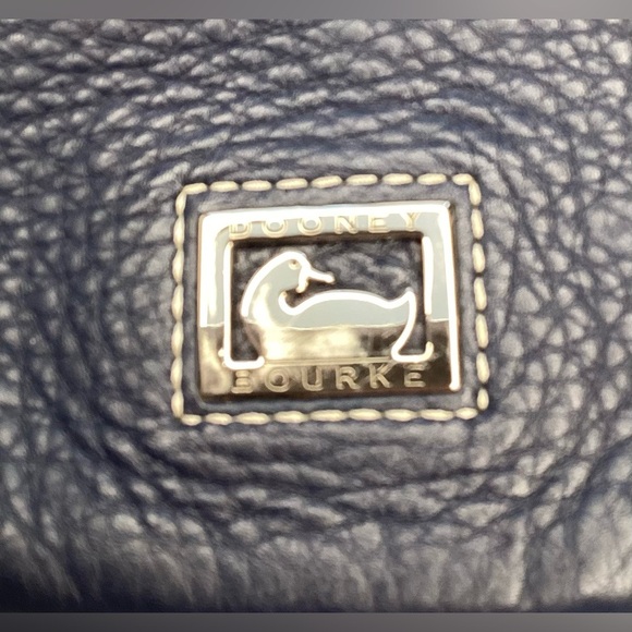 Dooney and Bourke midnight blue, triple zip, 8” x 8” crossbody leather purse - Picture 4 of 6